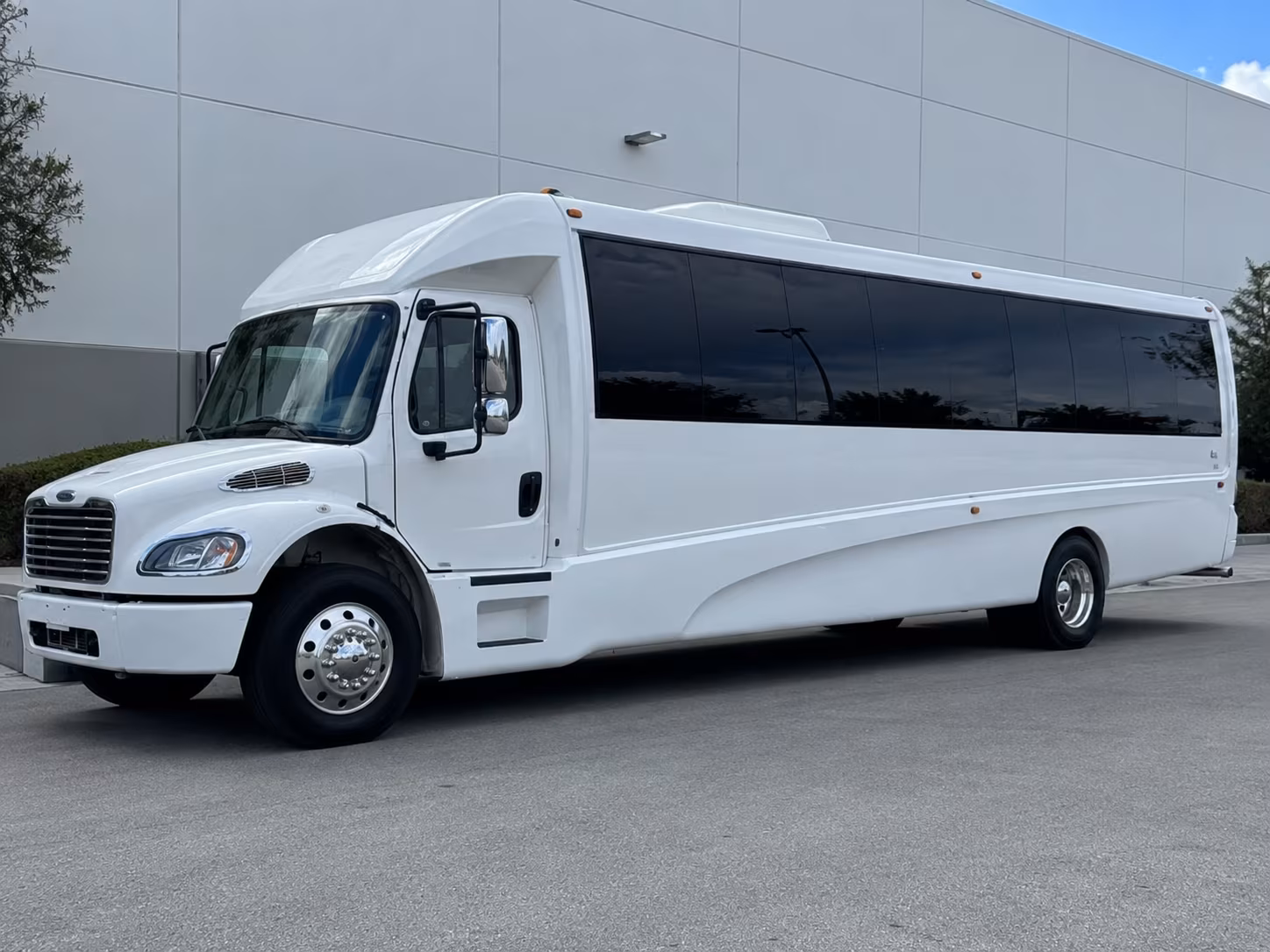 downey concert party bus rental